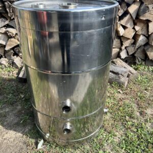 Welded 55 gallon barrel for distilling.