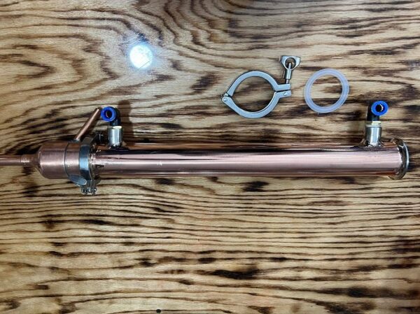 Distilling condenser with 2-inch tri fitting.