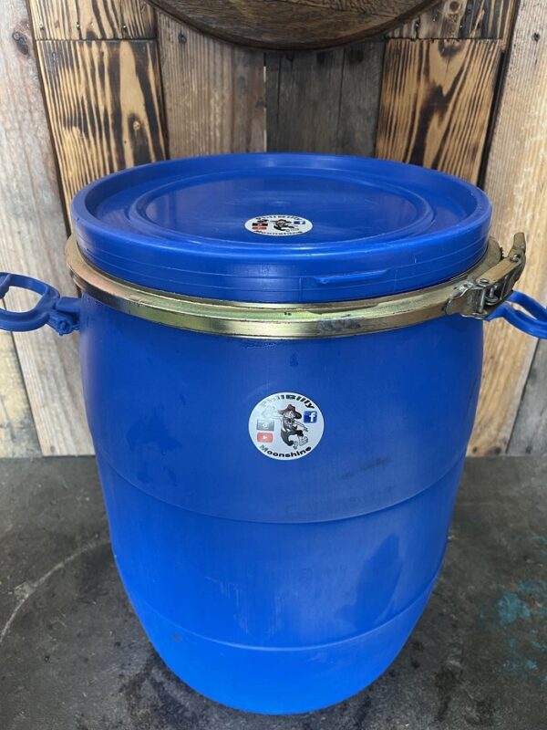 10-gallon fermentation barrel.