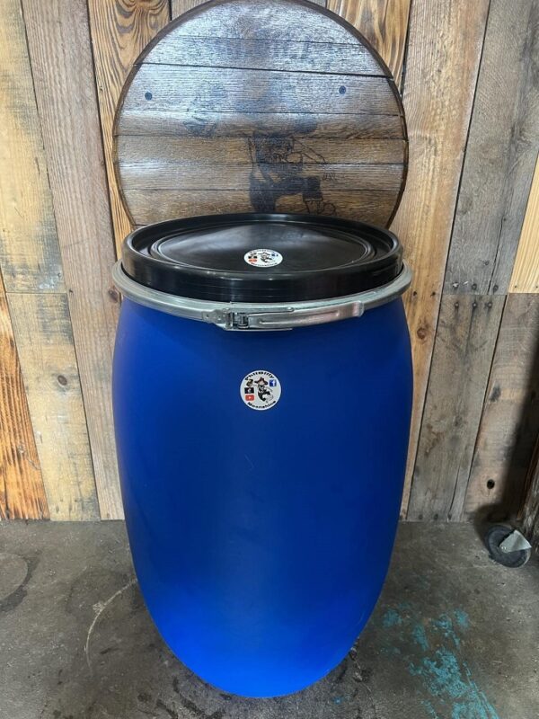 30-gallon fermentation barrel.