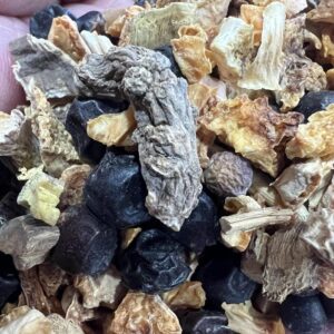 Botanical mix for making gin with a citrus flavor.