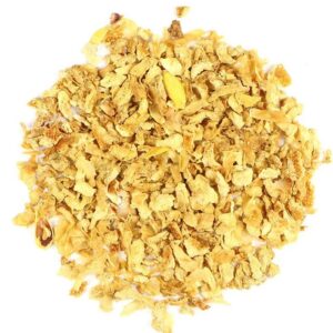 Lemon peel for making gin.