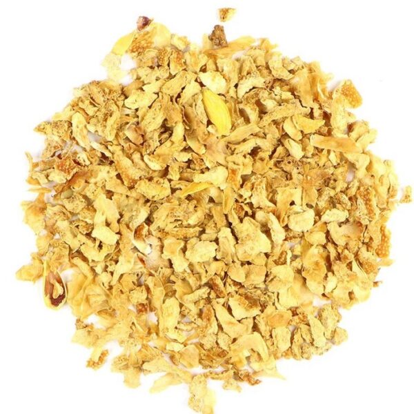 Lemon peel for making gin.